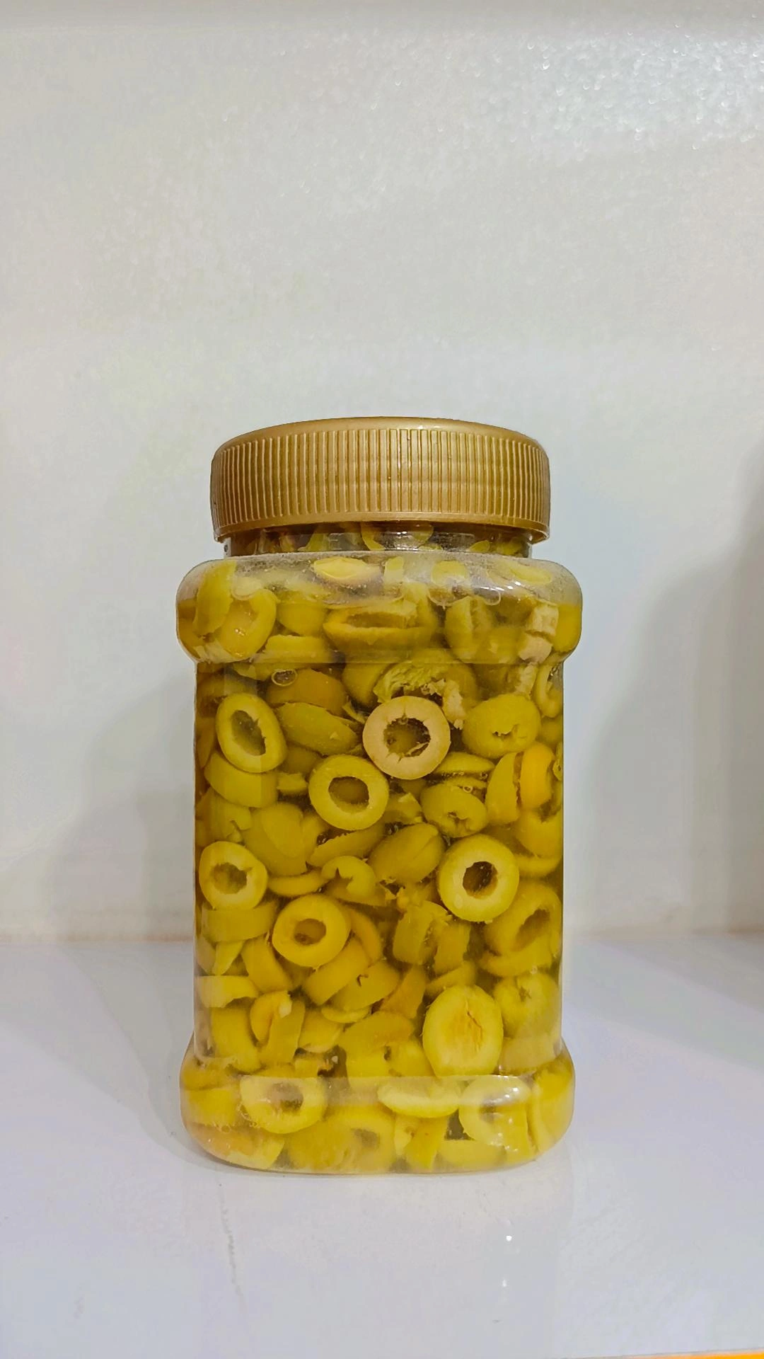 اسلایس زیتون بی هسته نمکی درجه یک مخصوص سالاد و پیتزا